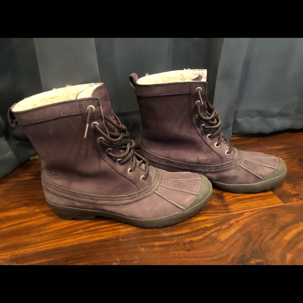 UGG Duck Boots Size 10 Womens